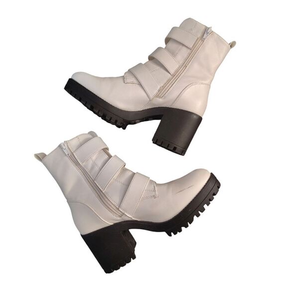 Forever 21 White Faux Leather Buckle Chunky Platform Ankle Boots Size 8 - Picture 4 of 14